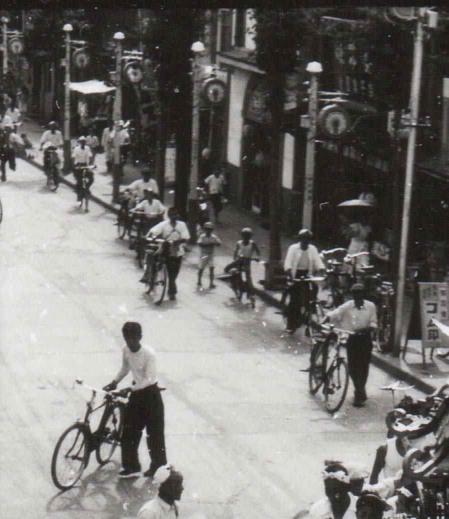 昭和の白黒写真 小さな光り 白黒写真 モノクロの時代 昔の写真